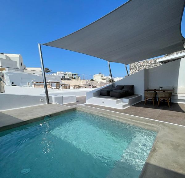 CAVE TWO BEDROOM SUITE WITH JACUZZI